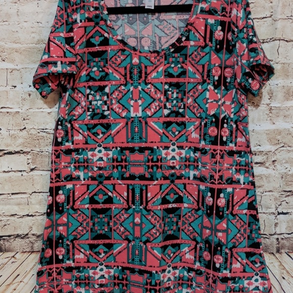 LulaRoe Tropical Aztec Classic Tee 濾 - Picture 3 of 3